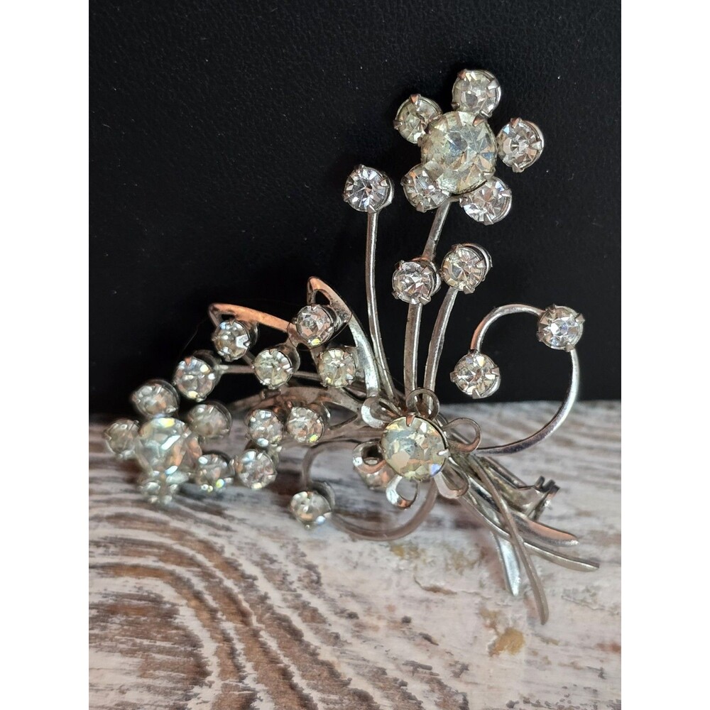 Vintage Rhinestone Spray Brooch Silver Tone Starburst Floral Pin Mid Century 268